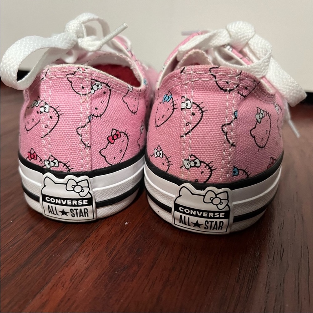 Pink Hello Kitty converse